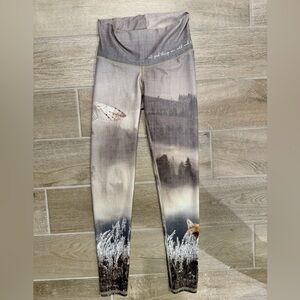 Niyama Sol Barefoot Leggings Misty Morning size S   EUC  like new